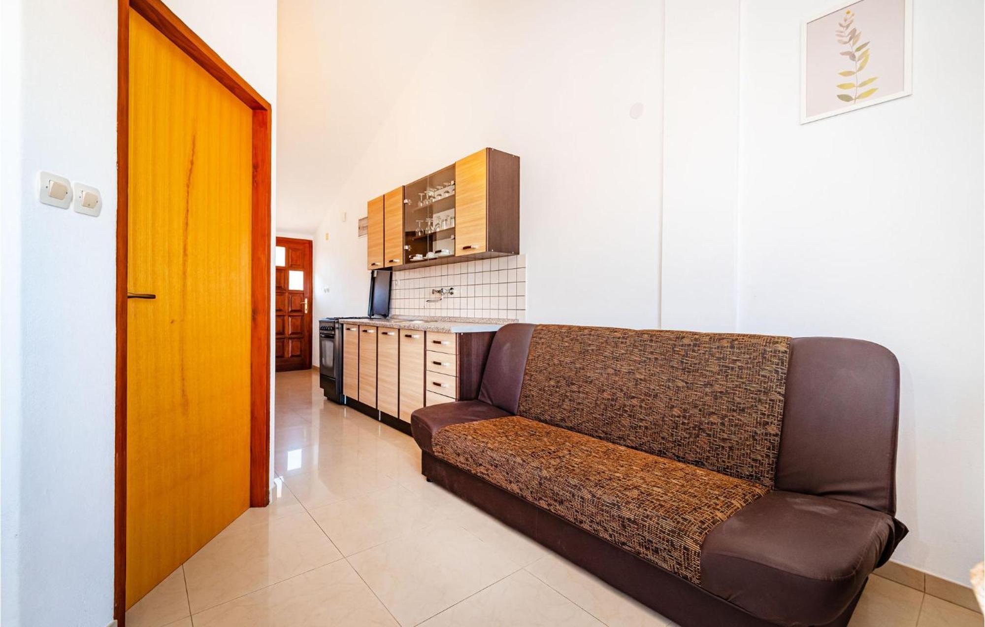 2 Bedroom Amazing Apartment In Nevidane Exterior photo