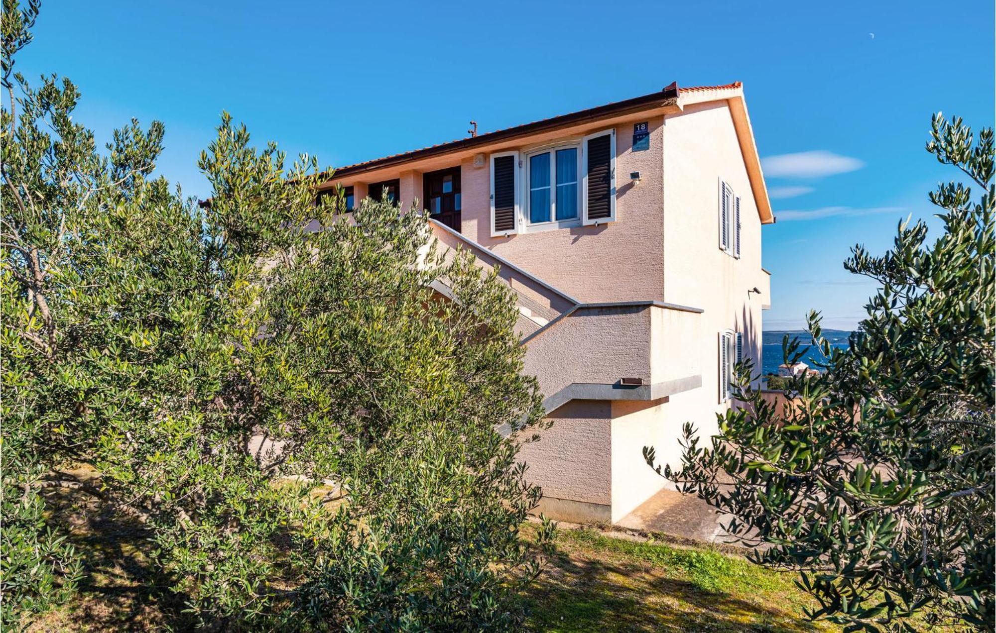 2 Bedroom Amazing Apartment In Nevidane Exterior photo