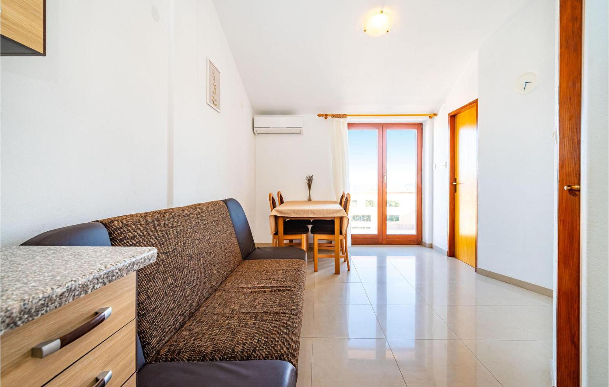 2 Bedroom Amazing Apartment In Nevidane Exterior photo